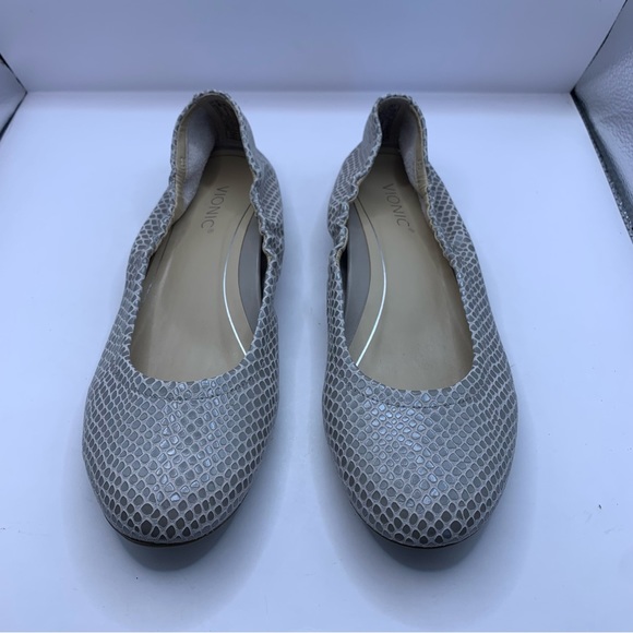 Vionic Womens Leather Ballet Flats - Alexa metallic silver Lizard embossed sz 7 - Picture 2 of 9